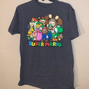 Men’s super Mario medium Tshirt